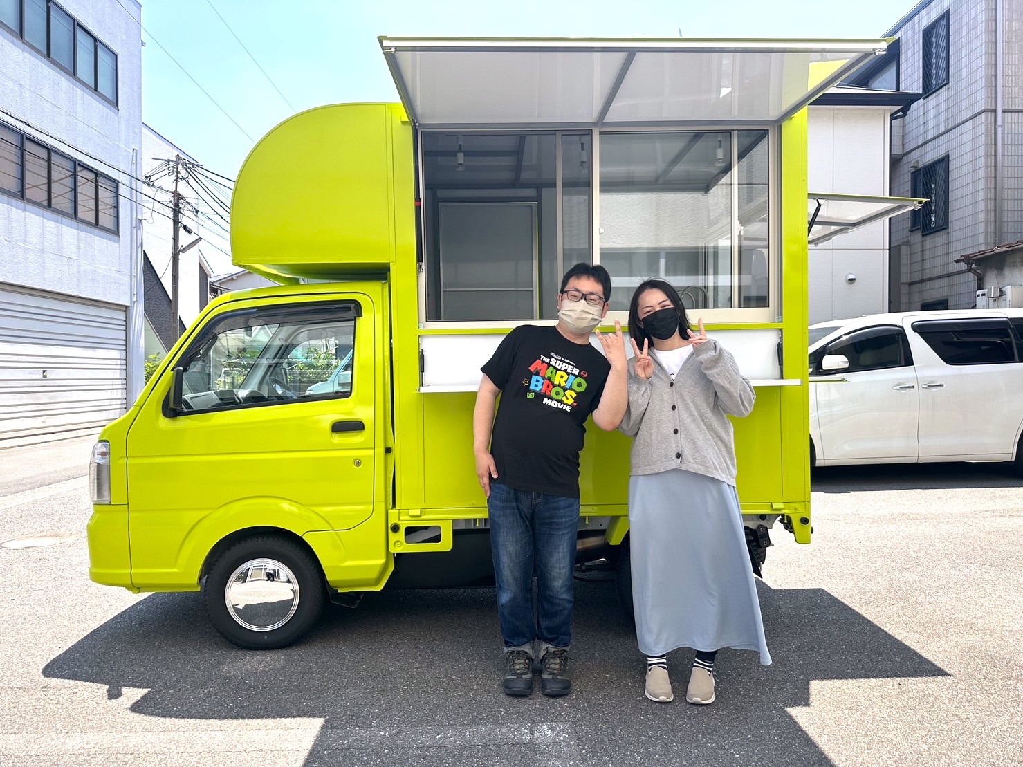 岡山県のフランチャイズオーナー「みかみきすいーつ」のクレープキッチンカー