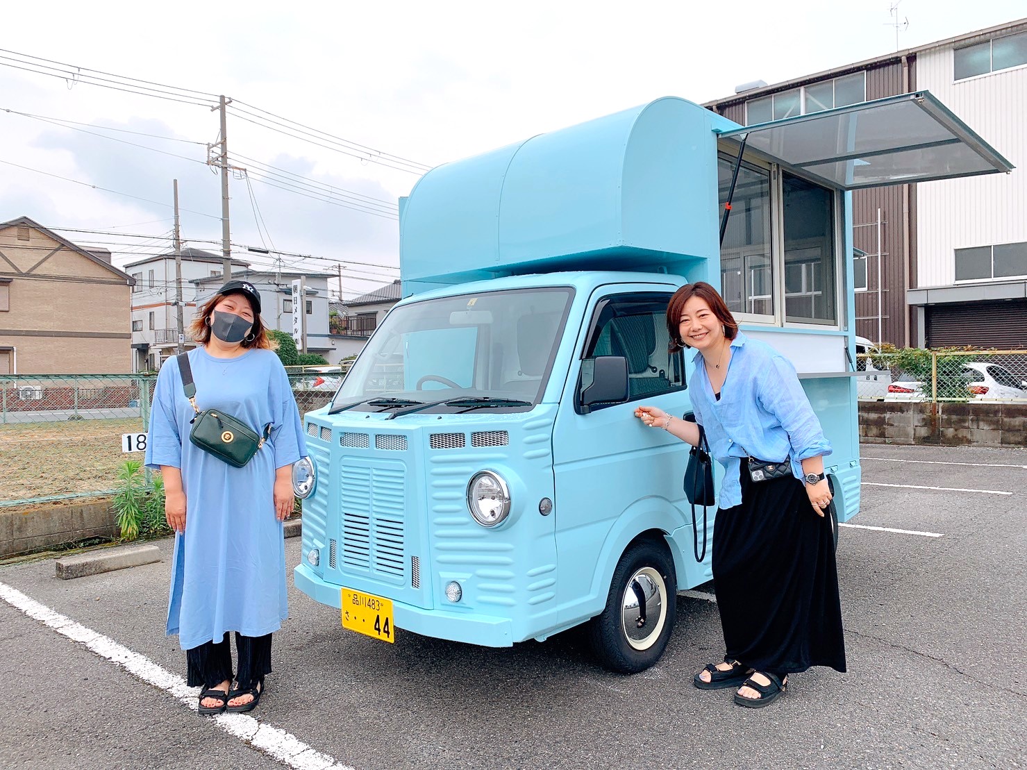 東京都のフランチャイズオーナーのクレープキッチンカー