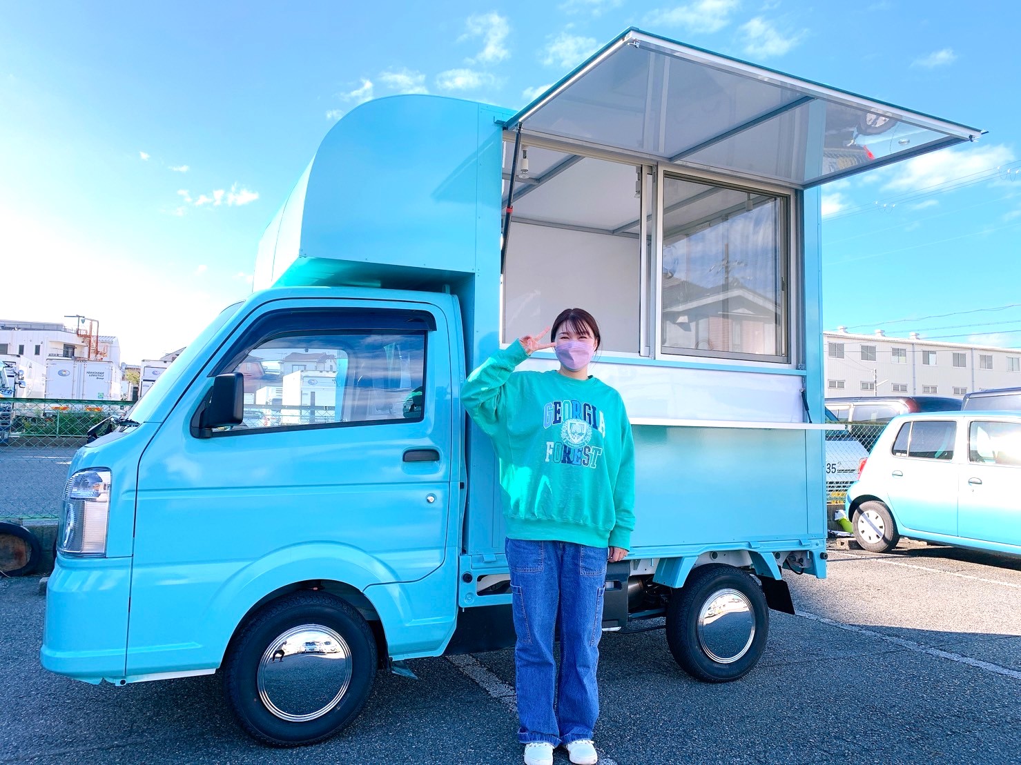 茨城県のフランチャイズオーナーMokocoのクレープキッチンカーの納車