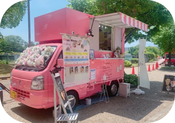 マルシェ・イベントに出店するキッチンカー