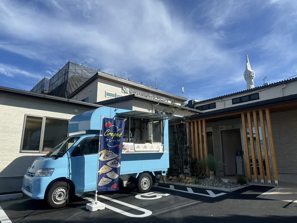 キリン薬局のオープンイベントにクレープキッチンカー出店