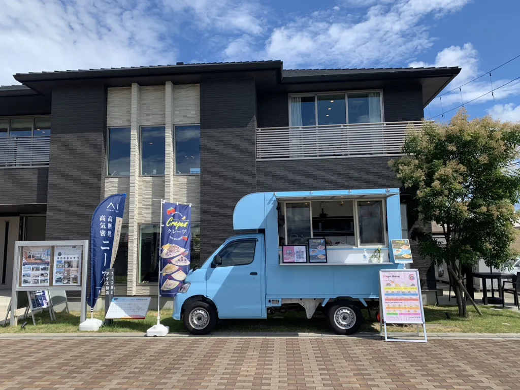 アイ工務店和歌山展示場にアイスクレープのキッチンカーで出店中