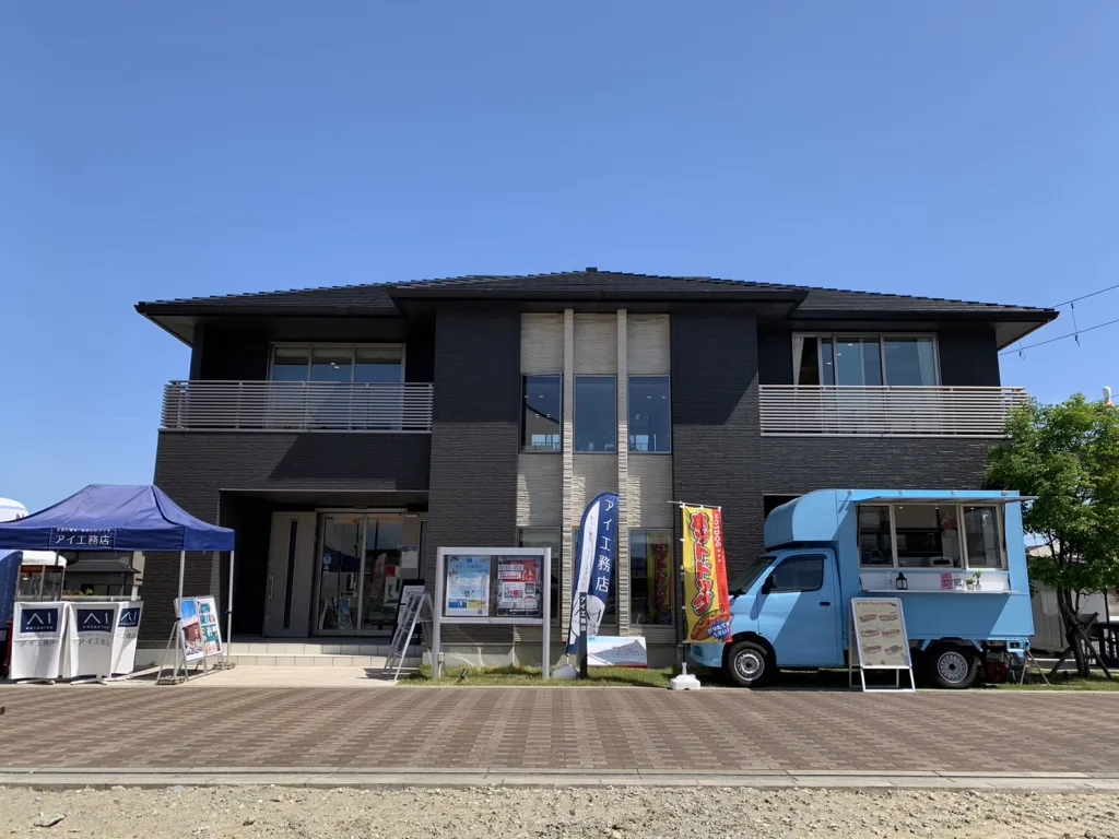 アイ工務店和歌山展示場にホットドッグのキッチンカーで出店