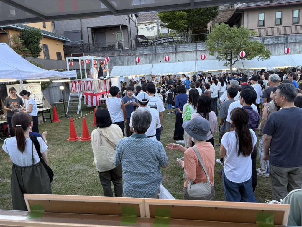 滋賀県住みます芸人ファミリーレストラン登場