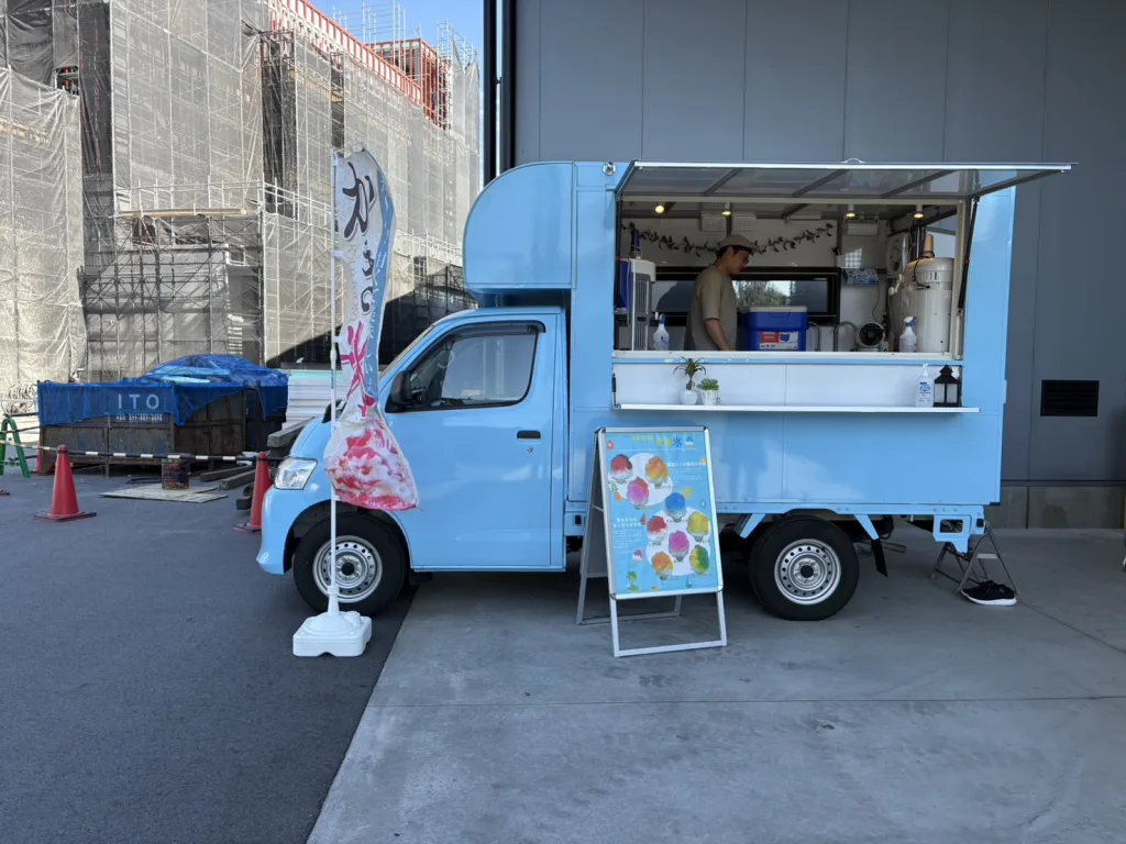 シンコーメタリコンのこどもさんかんびにキッチンカーで出店