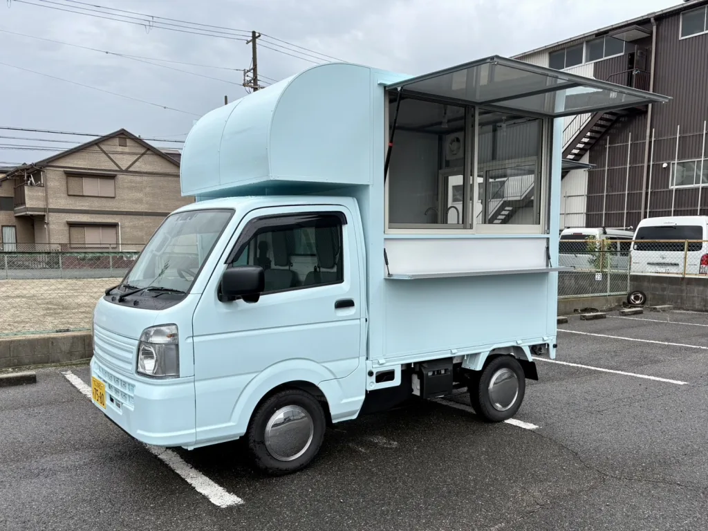 大阪のフランチャイズオーナーボブズカーさんのキッチンカー