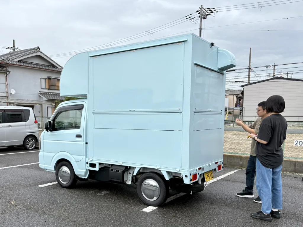 大阪のボブズカーさんの納車説明