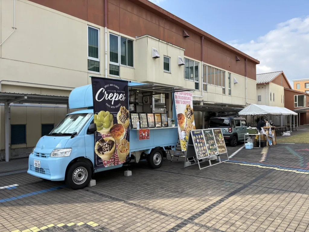 洛陽総合高等学校の文化祭にクレープキッチンカーで出店