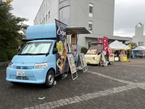 流通科学大学のりゅうか祭にクレープのキッチンカーで出店