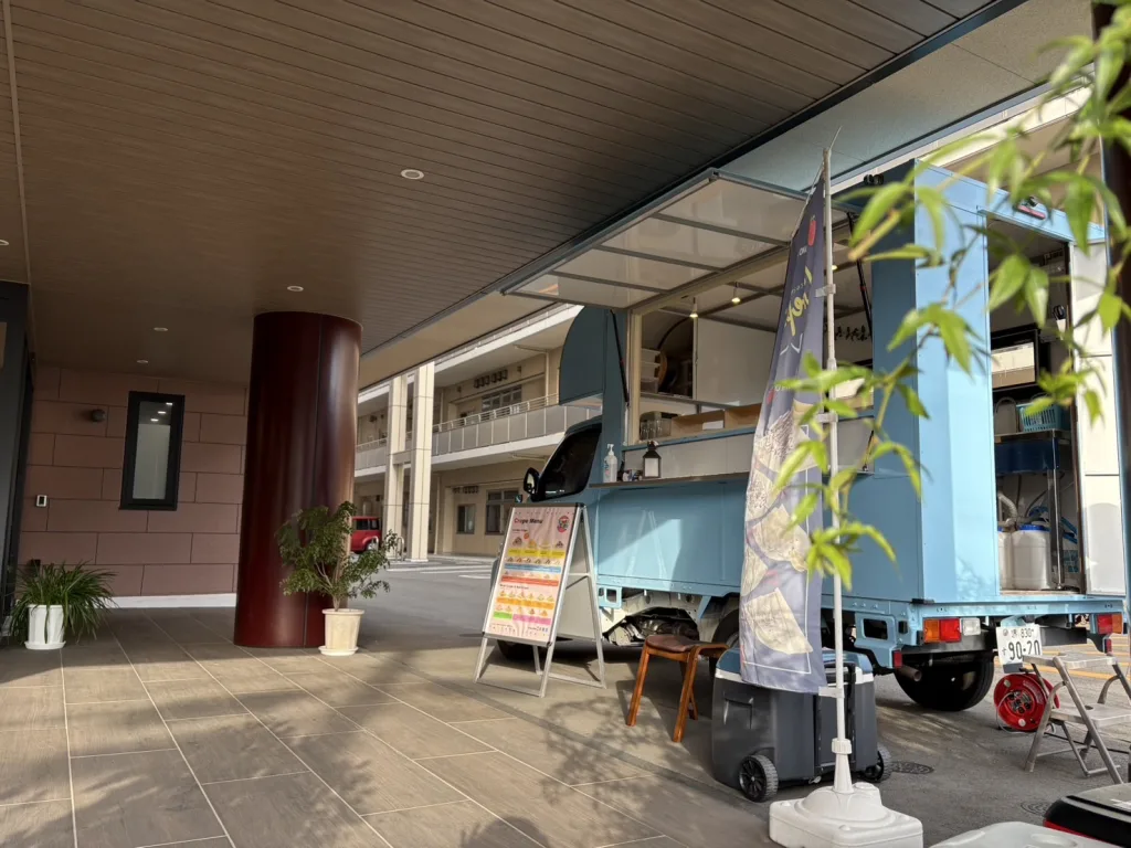特別養護老人ホームカサブランカのイベントにクレープのキッチンカーで出店