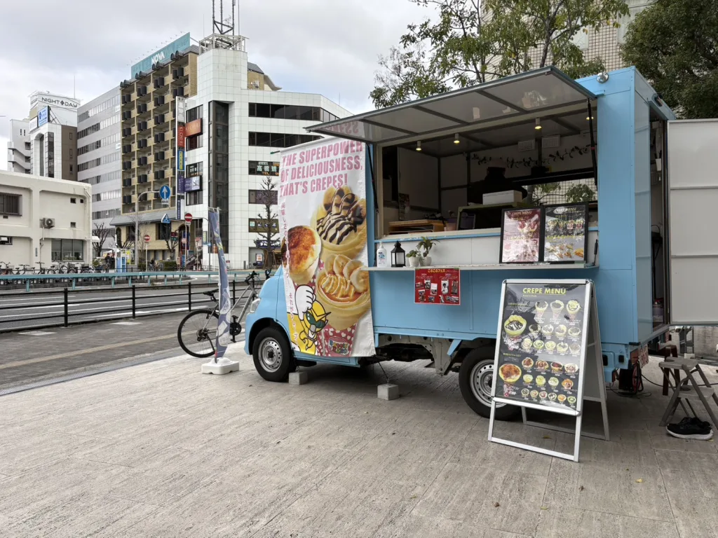 八尾市のLINOASにキッチンカーで出店